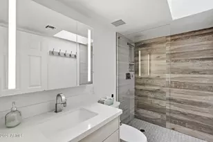 4201 E Camelback Rd, Phoenix, AZ 85018 - Photo 12