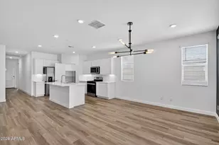 15476 W Desert Hollow Dr, Surprise, AZ 85387 - Photo 12
