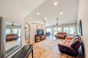 3556 E Utopia Rd, Phoenix, AZ 85050 - Photo 10