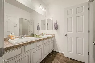 3938 E Sourwood Dr, Gilbert, AZ 85298 - Photo 38