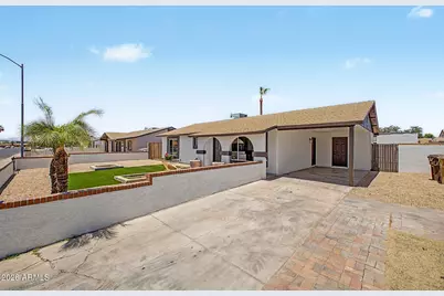 8714 W Becker Lane, Peoria, AZ 85345 - Photo 4