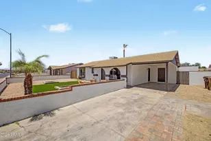 8714 W Becker Ln, Peoria, AZ 85345 - Photo 4