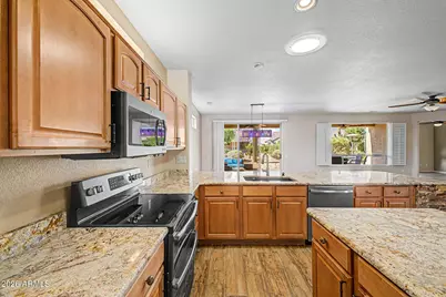 15764 W Spring Tree Way, Surprise, AZ 85374 - Photo 8