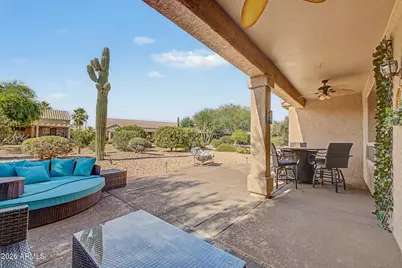 15764 W Spring Tree Way, Surprise, AZ 85374 - Photo 2