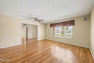 20008 N Willowcreek Cir, Sun City, AZ 85373 - Photo 12
