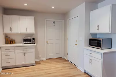 2526 E John Cabot Road, Phoenix, AZ 85032 - Photo 8
