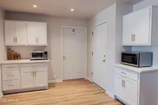 2526 E John Cabot Rd, Phoenix, AZ 85032 - Photo 8