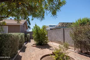 2526 E John Cabot Rd, Phoenix, AZ 85032 - Photo 20