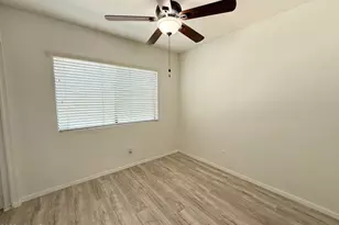 749 E Montebello Ave, Phoenix, AZ 85014 - Photo 10