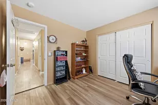 14937 W Mauna Loa Ln, Surprise, AZ 85379 - Photo 12