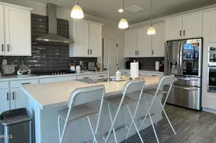 25623 N 21st Ave, Phoenix, AZ 85085 - Photo 4