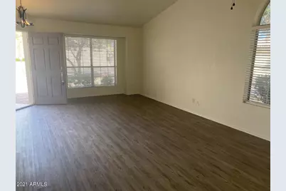 525 W Candlewood Lane, Gilbert, AZ 85233 - Photo 6