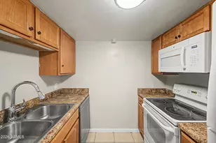 4317 N 19th Dr, Phoenix, AZ 85015 - Photo 10