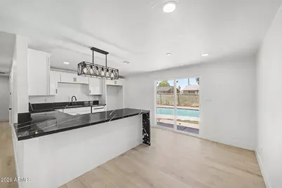 1634 N 64th Lane, Phoenix, AZ 85035 - Photo 8