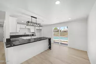 1634 N 64th Ln, Phoenix, AZ 85035 - Photo 8