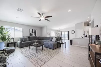 2547 E Illini Street, Phoenix, AZ 85040 - Photo 8