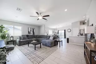 2547 E Illini St, Phoenix, AZ 85040 - Photo 8