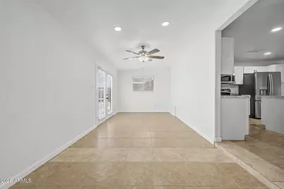 9010 W Griswold Road, Peoria, AZ 85345 - Photo 10