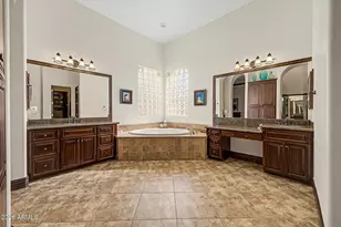 9817 E Winter Sun Dr, Scottsdale, AZ 85262 - Photo 30