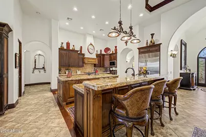 9817 E Winter Sun Drive, Scottsdale, AZ 85262 - Photo 14