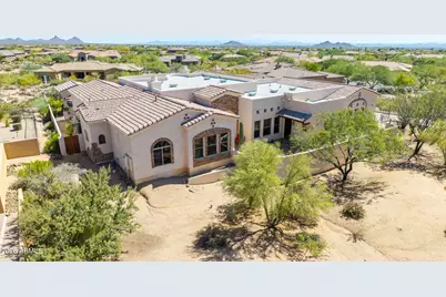 9817 E Winter Sun Drive, Scottsdale, AZ 85262 - Photo 4