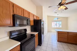 2018 E Windsong Dr, Phoenix, AZ 85048 - Photo 8