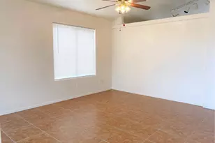 19636 N Coyote Lakes Pkwy, Surprise, AZ 85378 - Photo 2