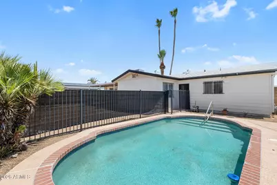 3710 W Caron Street, Phoenix, AZ 85051 - Photo 2