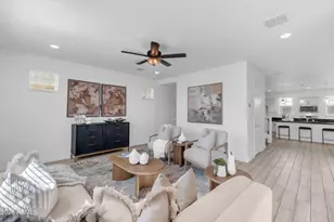 1188 S Sunset Dr, Chandler, AZ 85286 - Photo 6