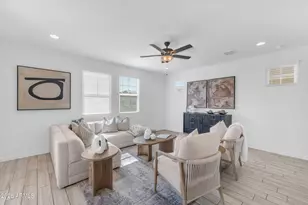 1188 S Sunset Dr, Chandler, AZ 85286 - Photo 1