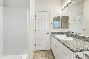 1608 S 79th Ln, Phoenix, AZ 85043 - Photo 8