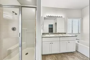 1608 S 79th Ln, Phoenix, AZ 85043 - Photo 6