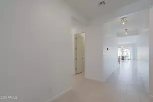 1092 E Nolan Pl, Chandler, AZ 85249 - Photo 2