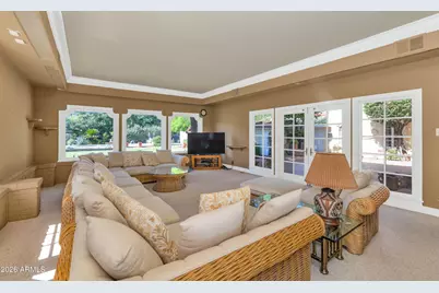 161 E Country Club Drive, Phoenix, AZ 85014 - Photo 16