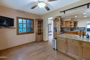 161 E Country Club Dr, Phoenix, AZ 85014 - Photo 14