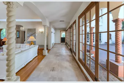 161 E Country Club Drive, Phoenix, AZ 85014 - Photo 8