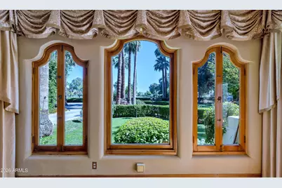 161 E Country Club Drive, Phoenix, AZ 85014 - Photo 10
