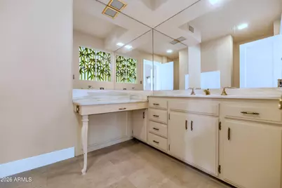 161 E Country Club Drive, Phoenix, AZ 85014 - Photo 18