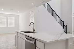 6974 W Pinnacle Vista Dr, Peoria, AZ 85383 - Photo 4