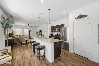 382 W Mammoth Cave Drive, San Tan Valley, AZ 85140 - Photo 2