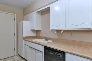 615 S Pioneer, Mesa, AZ 85204 - Photo 6
