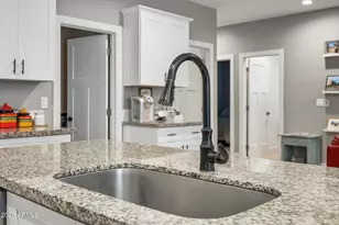 4931 S 11th Pl, Phoenix, AZ 85040 - Photo 6