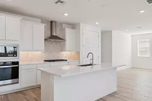 6944 W Straight Arrow Ln, Peoria, AZ 85383 - Photo 8