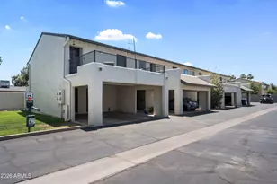 3136 N 38th St, Phoenix, AZ 85018 - Photo 2