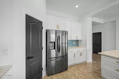 6423 W Silver Sage Lane, Phoenix, AZ 85083 - Photo 14