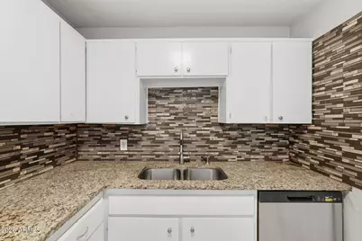 1852 E Mobile Lane, Phoenix, AZ 85040 - Photo 18
