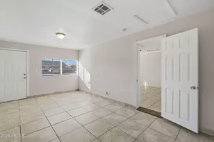 1852 E Mobile Ln, Phoenix, AZ 85040 - Photo 14