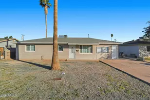1852 E Mobile Ln, Phoenix, AZ 85040 - Photo 1