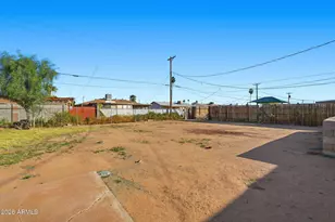 1852 E Mobile Ln, Phoenix, AZ 85040 - Photo 30