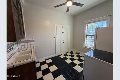 902 E Palm Lane #Apt 4, Phoenix, AZ 85006 - Photo 12
